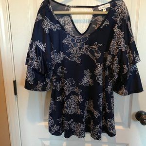 Stem & Vine blue shirt with white flowers Plus 2X